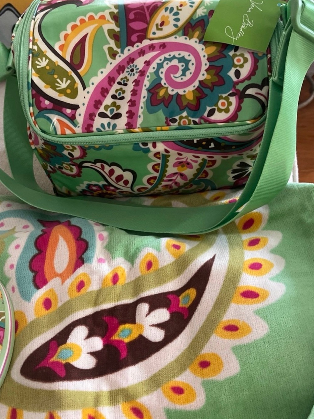 Vera Bradley beach swim party Paisley cooler Tote Towel & Flip Flop 7/8 M - Picture 3 of 7